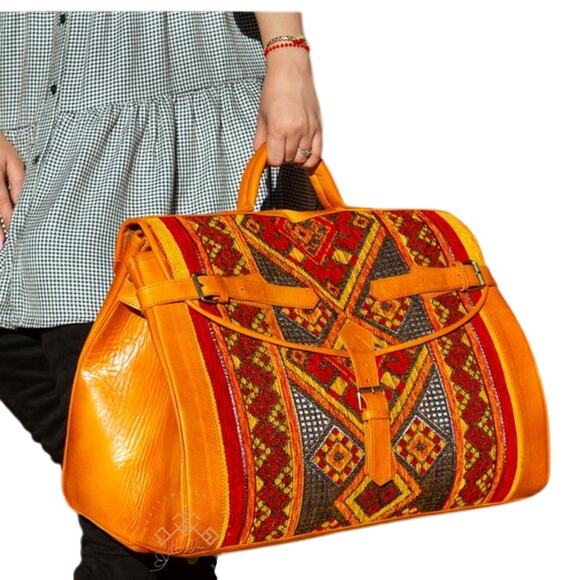 Oversized Doctor's Carpet Bag - Picture 2 of 4